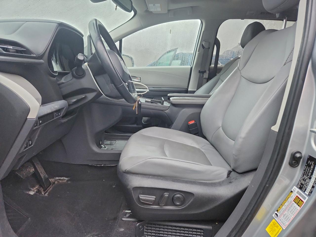 2022 TOYOTA SIENNA