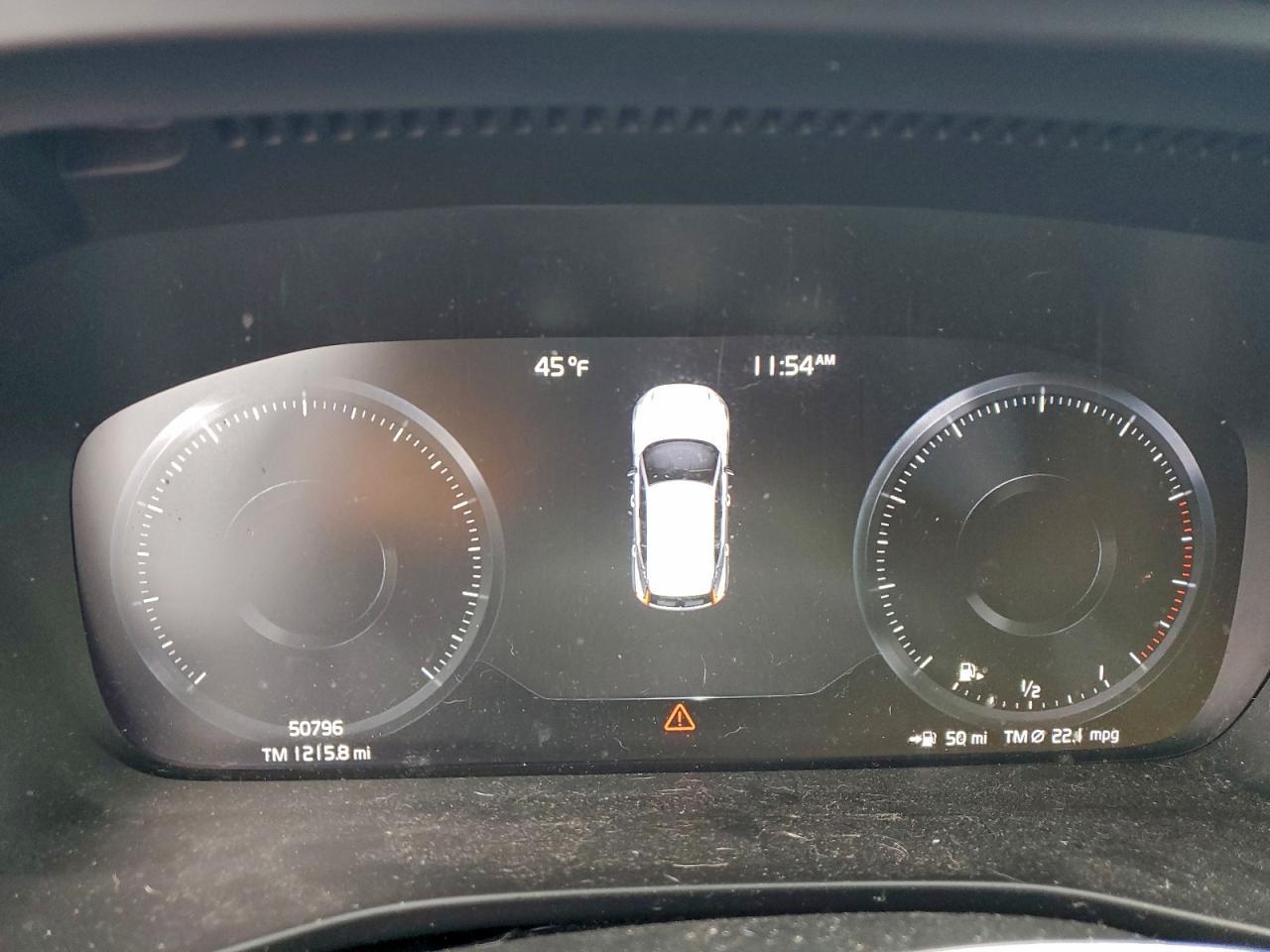 2019 VOLVO XC40