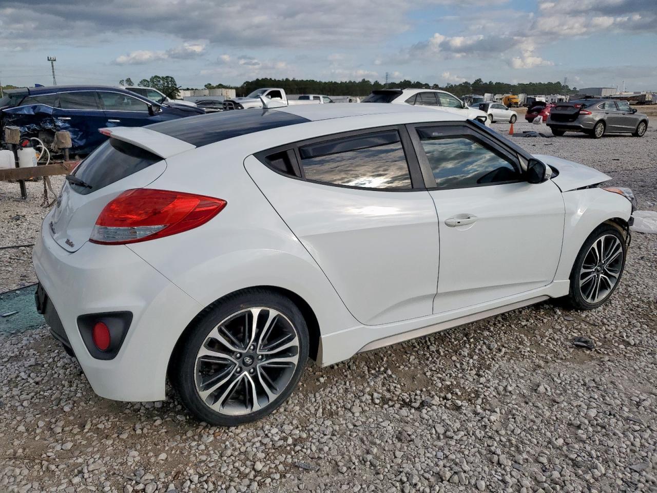 2016 HYUNDAI VELOSTER