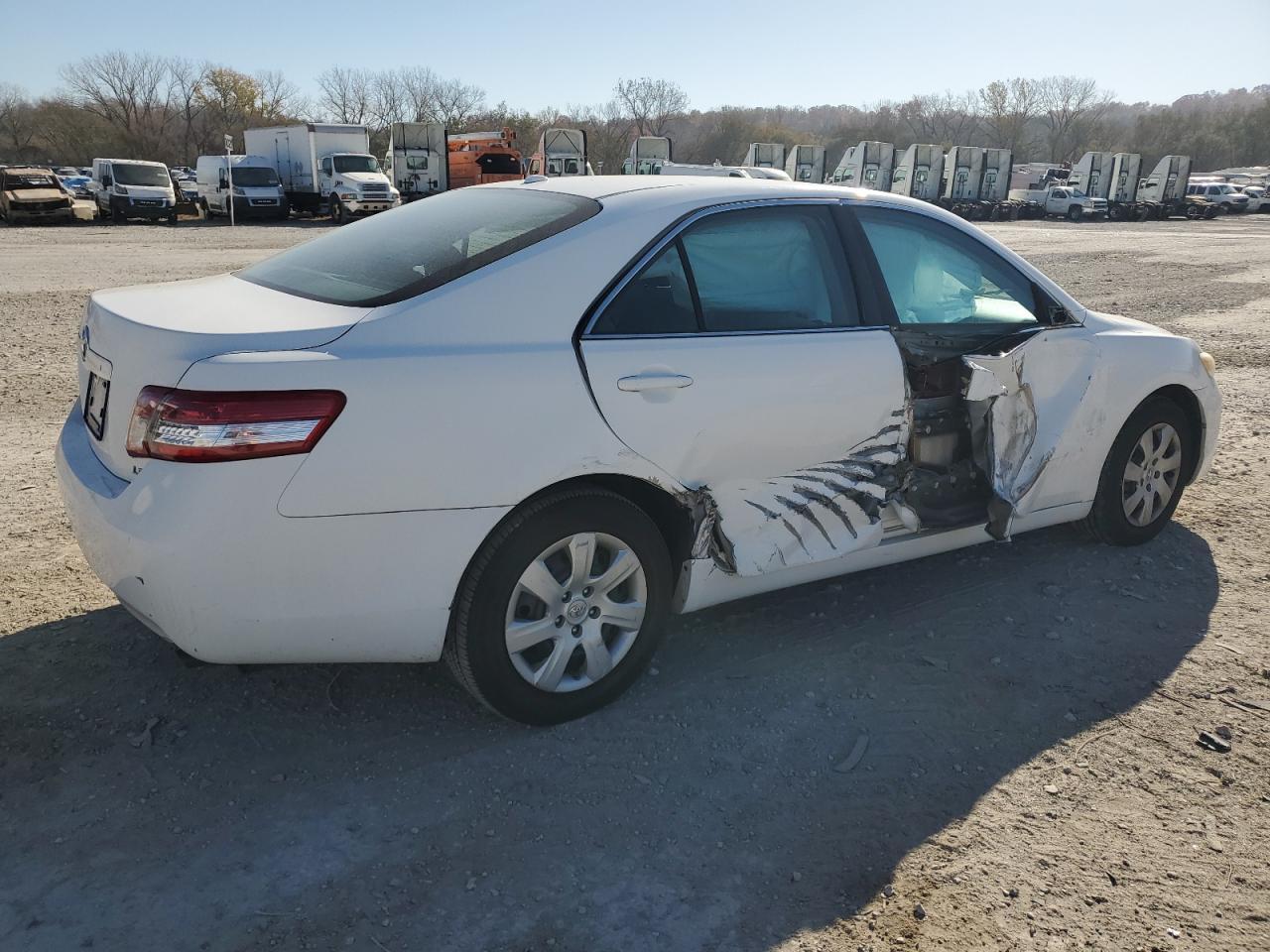 2011 TOYOTA CAMRY