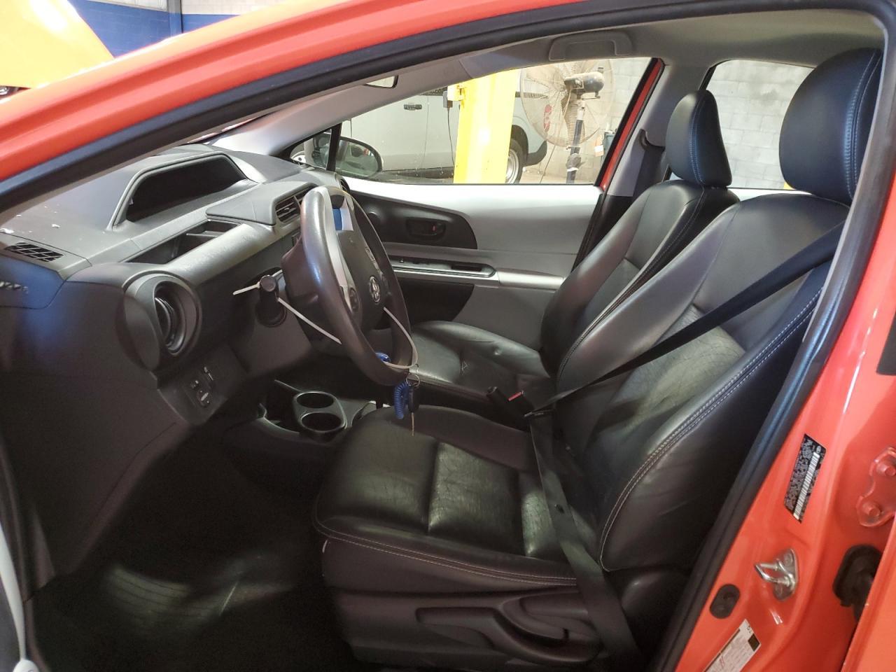 2012 TOYOTA Prius c