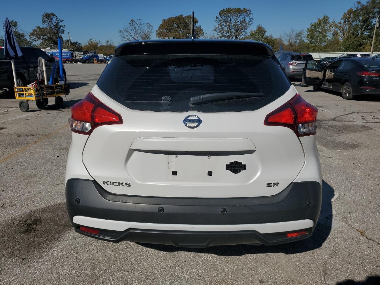 2020 NISSAN KICKS