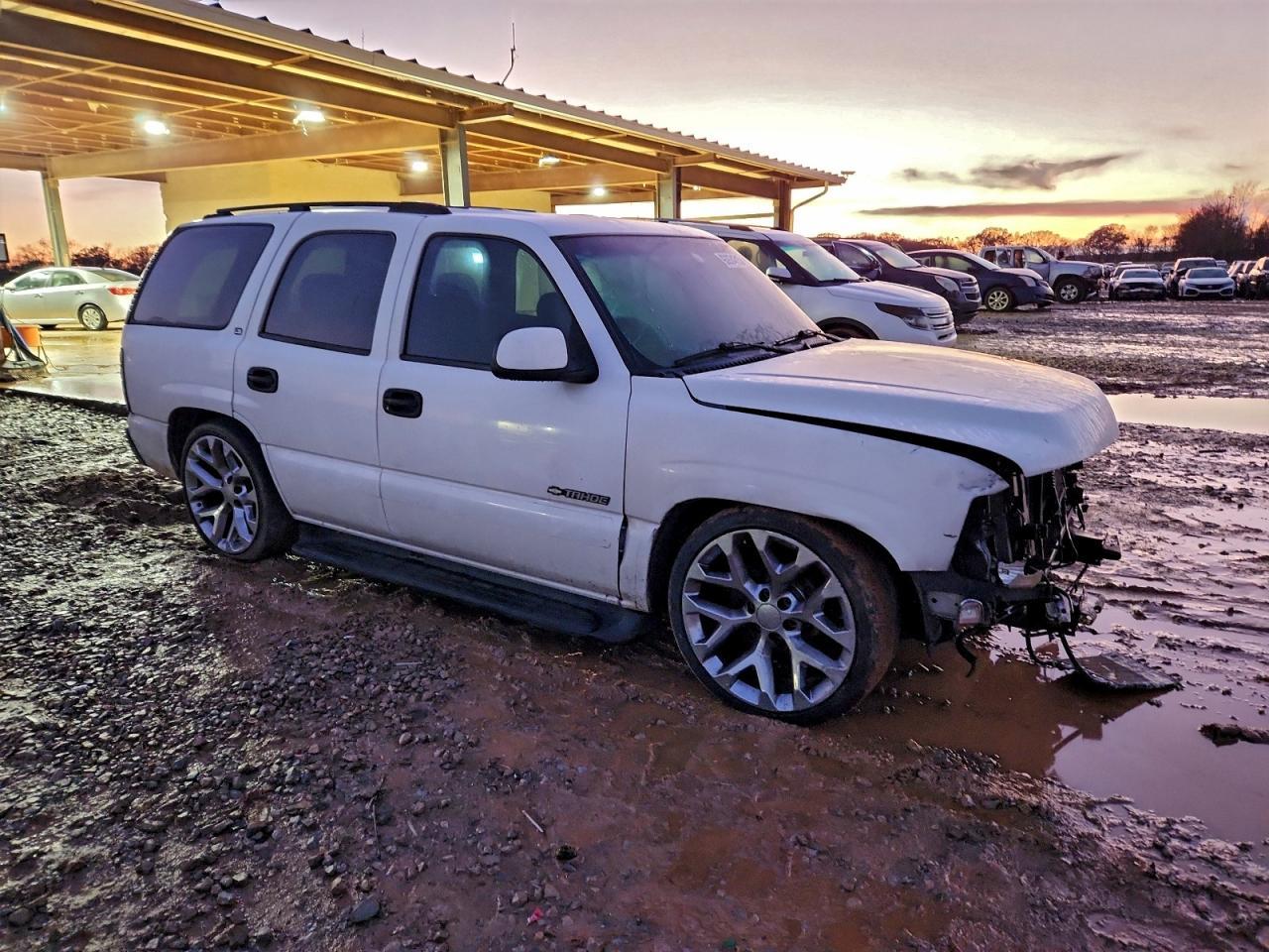 2002 CHEVROLET Tahoe