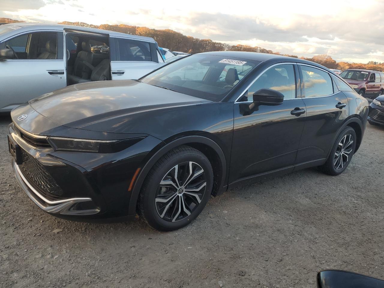 2023 TOYOTA Crown