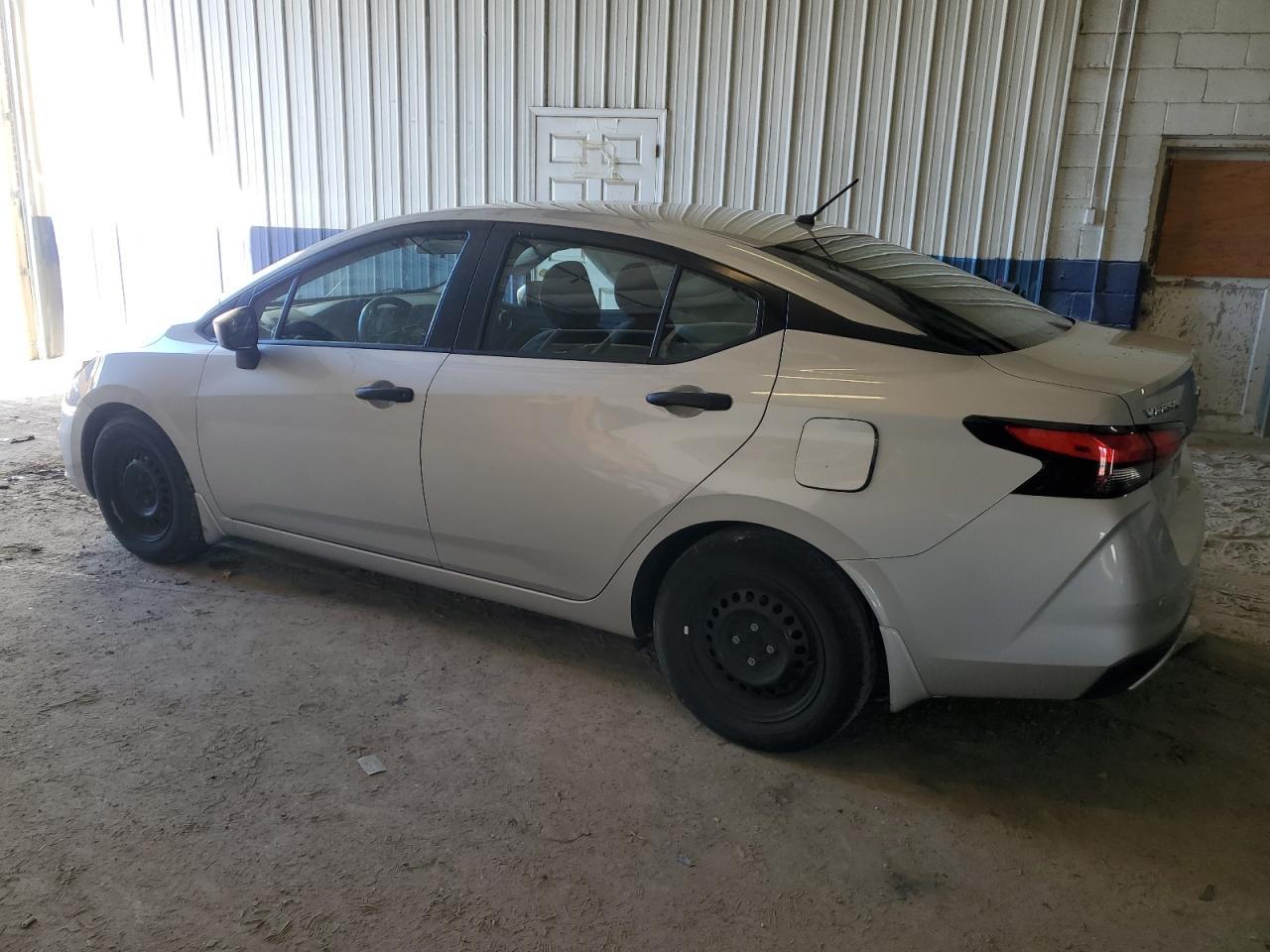 2020 NISSAN VERSA