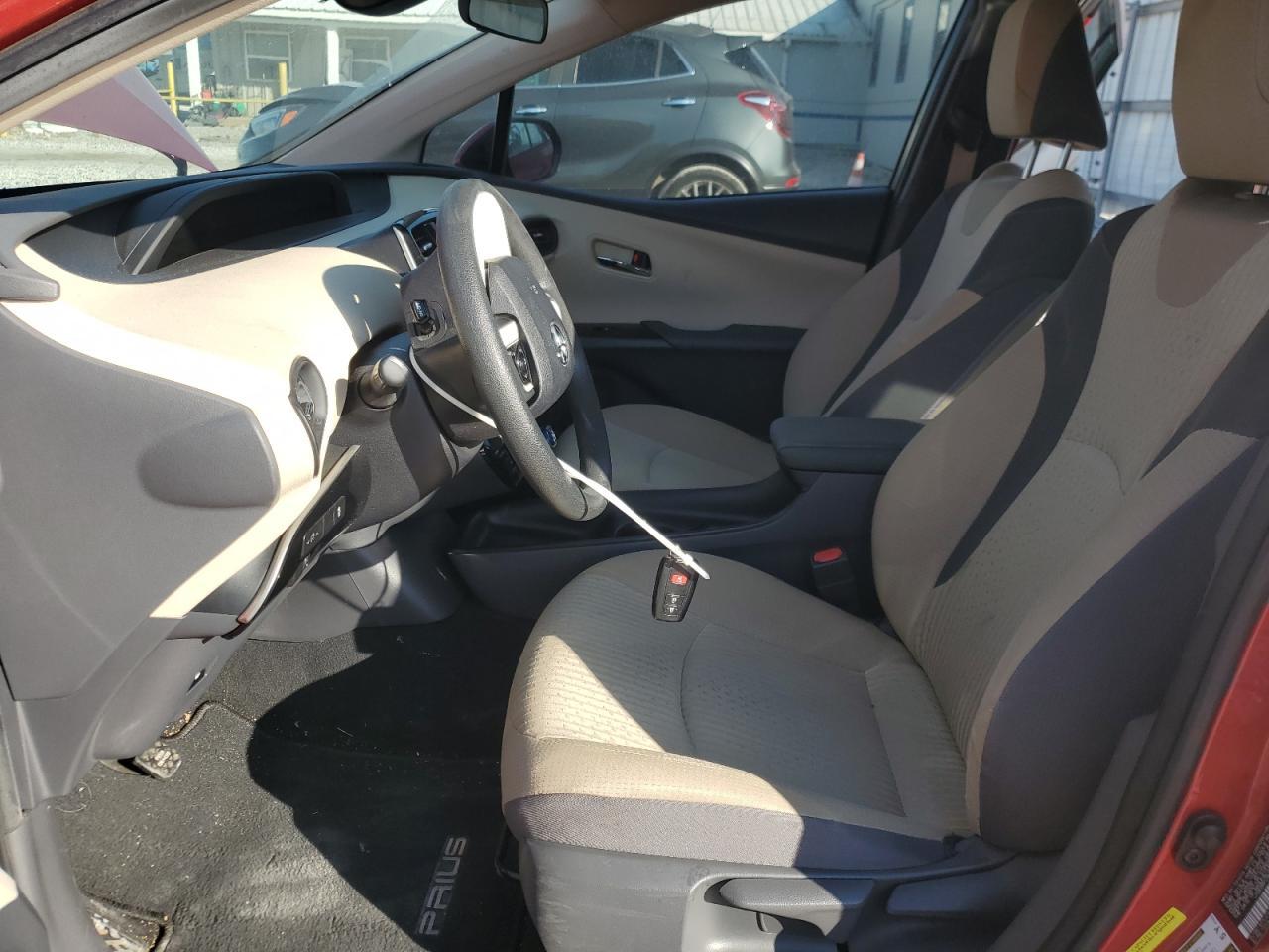 2017 TOYOTA PRIUS