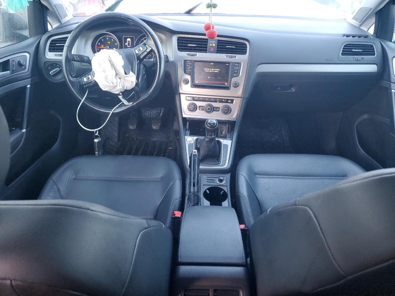 2016 VOLKSWAGEN GOLF