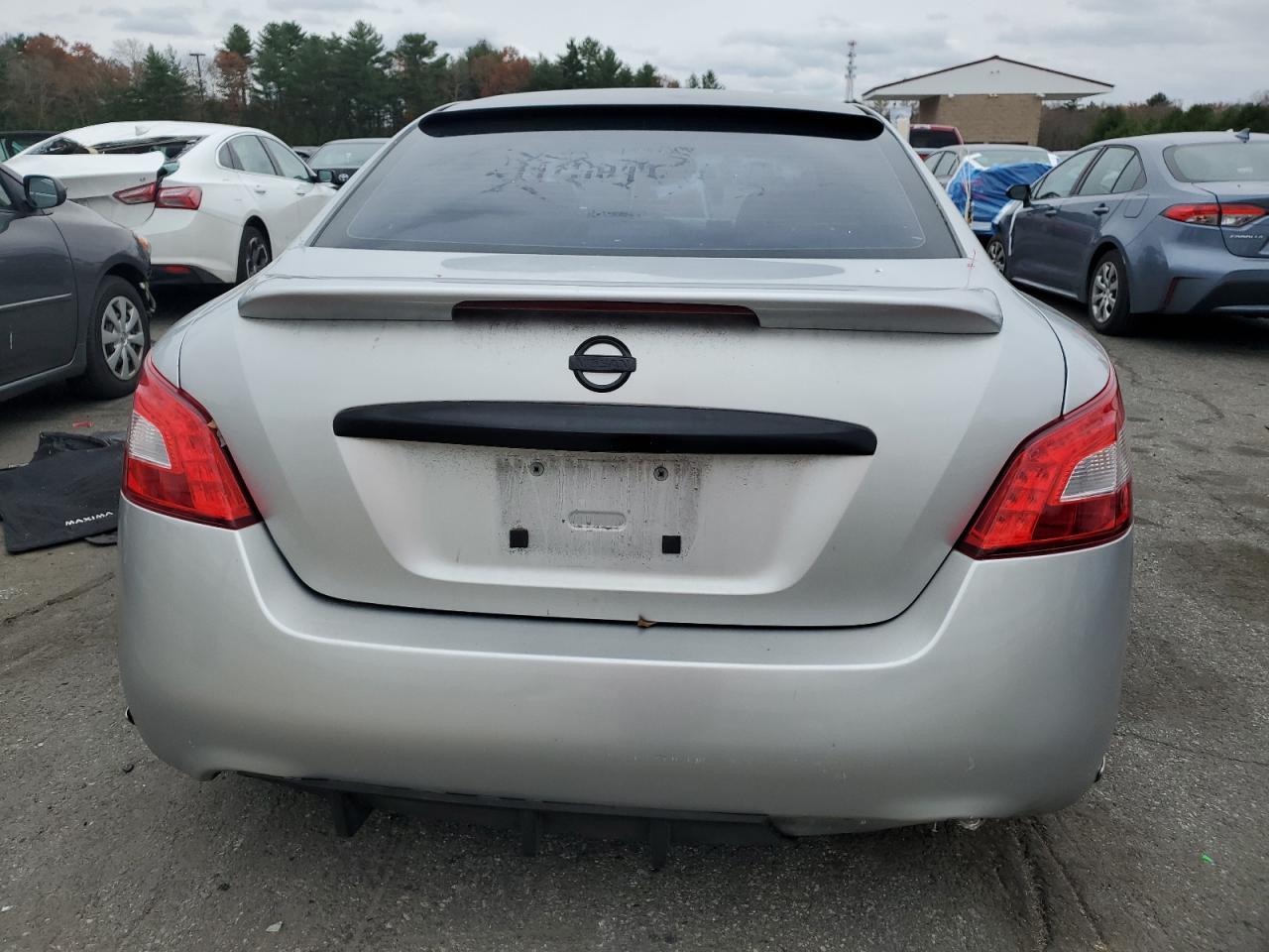 2010 NISSAN Maxima