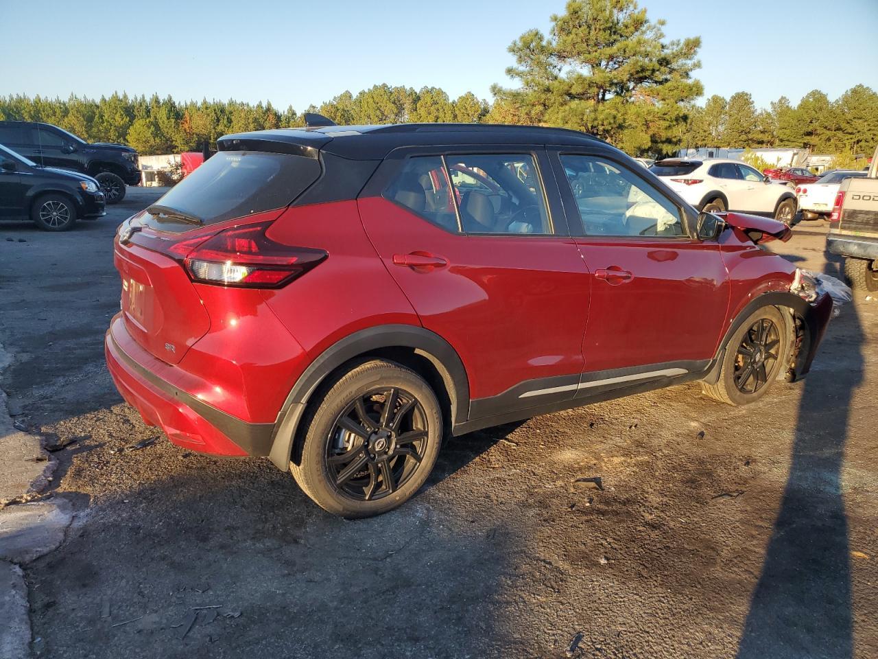 2023 NISSAN KICKS