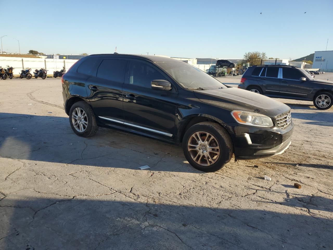 2016 VOLVO XC60