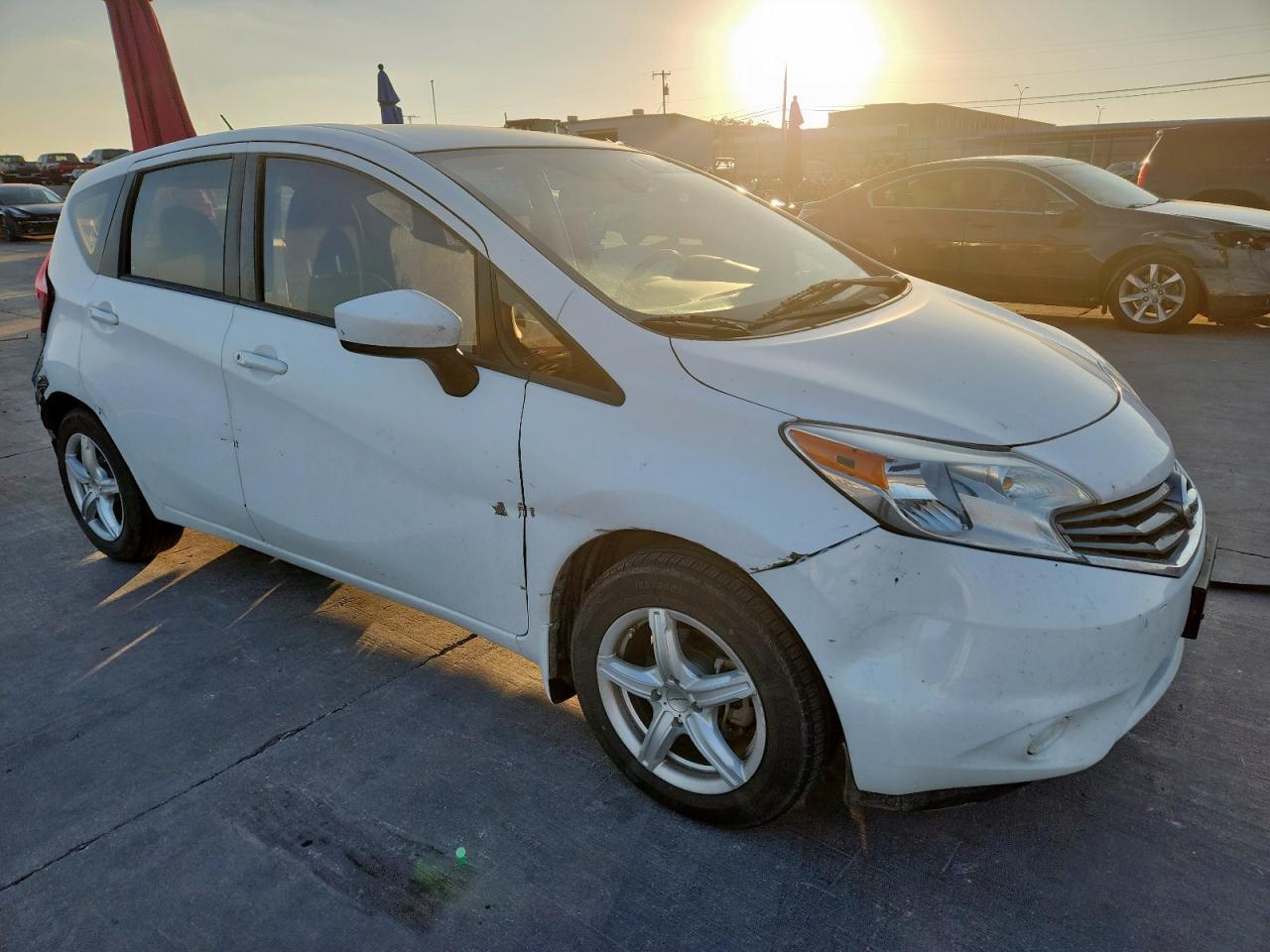 2016 NISSAN Versa Note