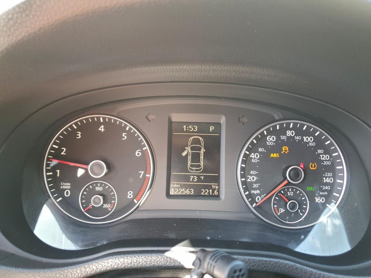 2012 VOLKSWAGEN Passat