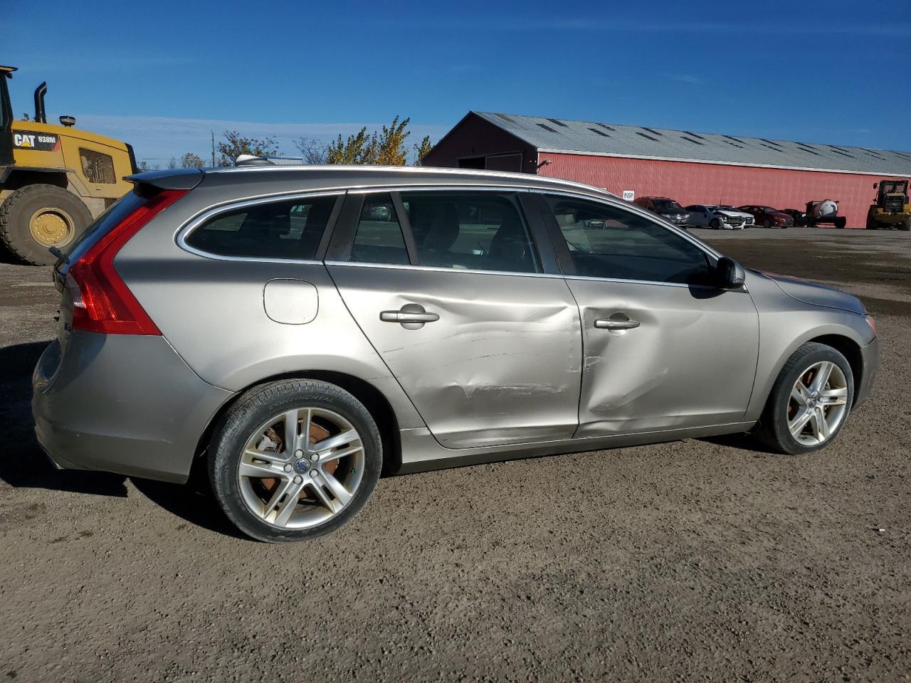 2016 VOLVO V60