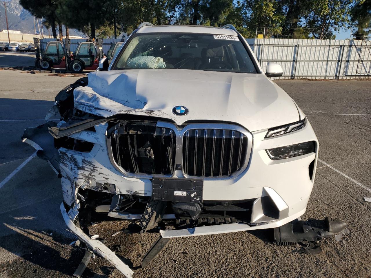 2025 BMW X7
