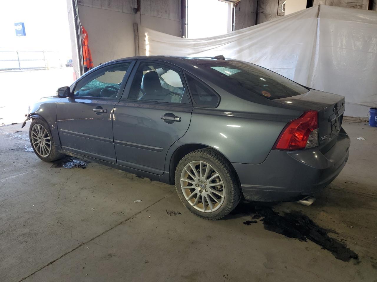 2011 VOLVO S40