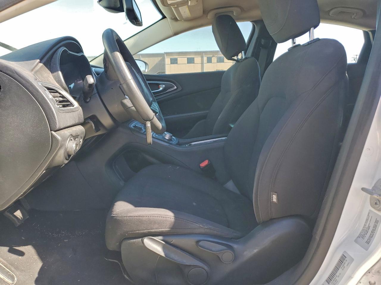 2015 CHRYSLER 200