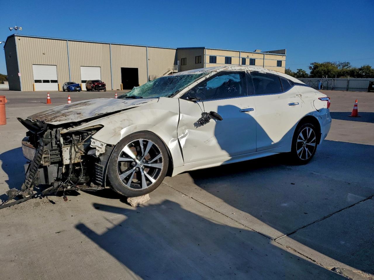 2018 NISSAN Maxima