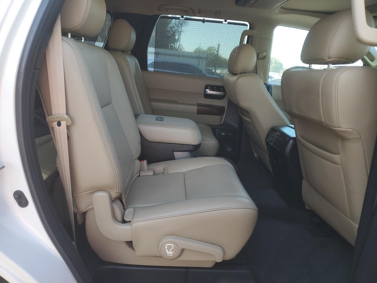 2012 TOYOTA Sequoia