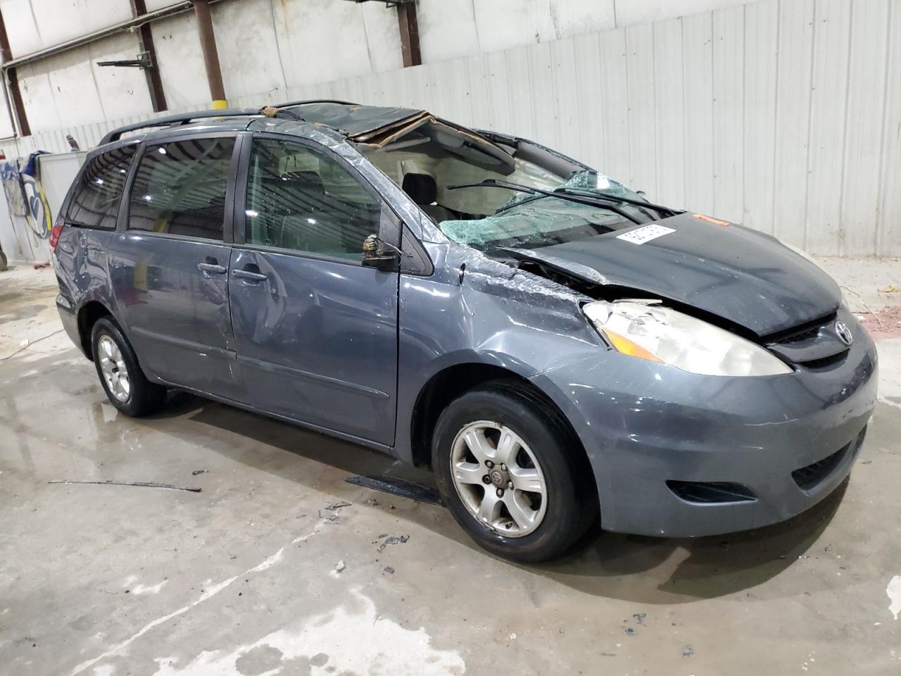 2007 TOYOTA SIENNA