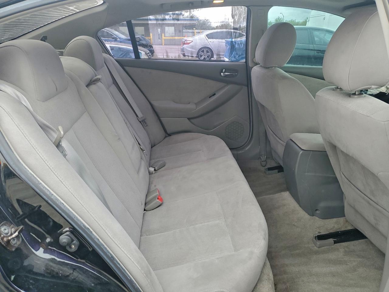 2010 NISSAN ALTIMA