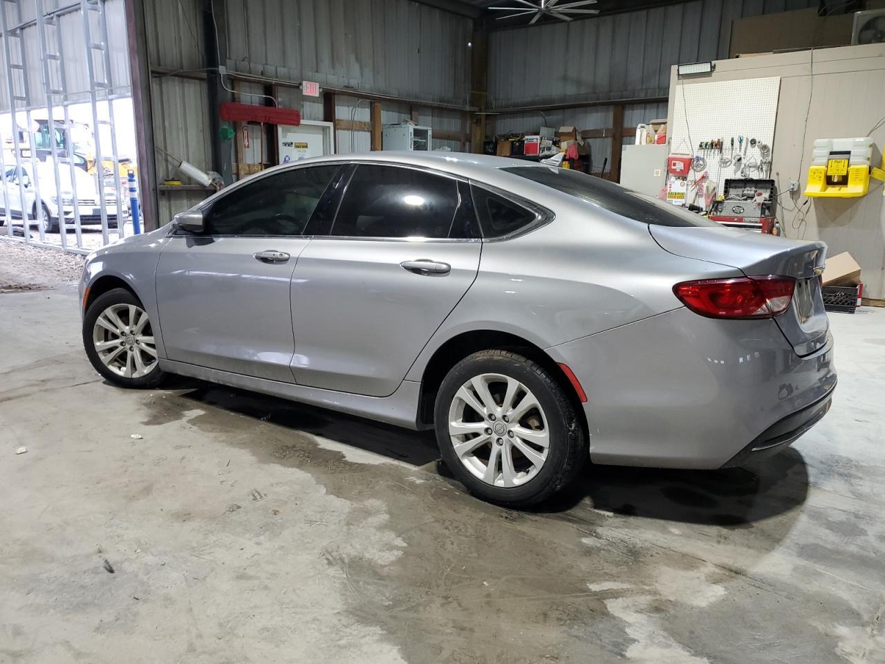 2016 CHRYSLER 200