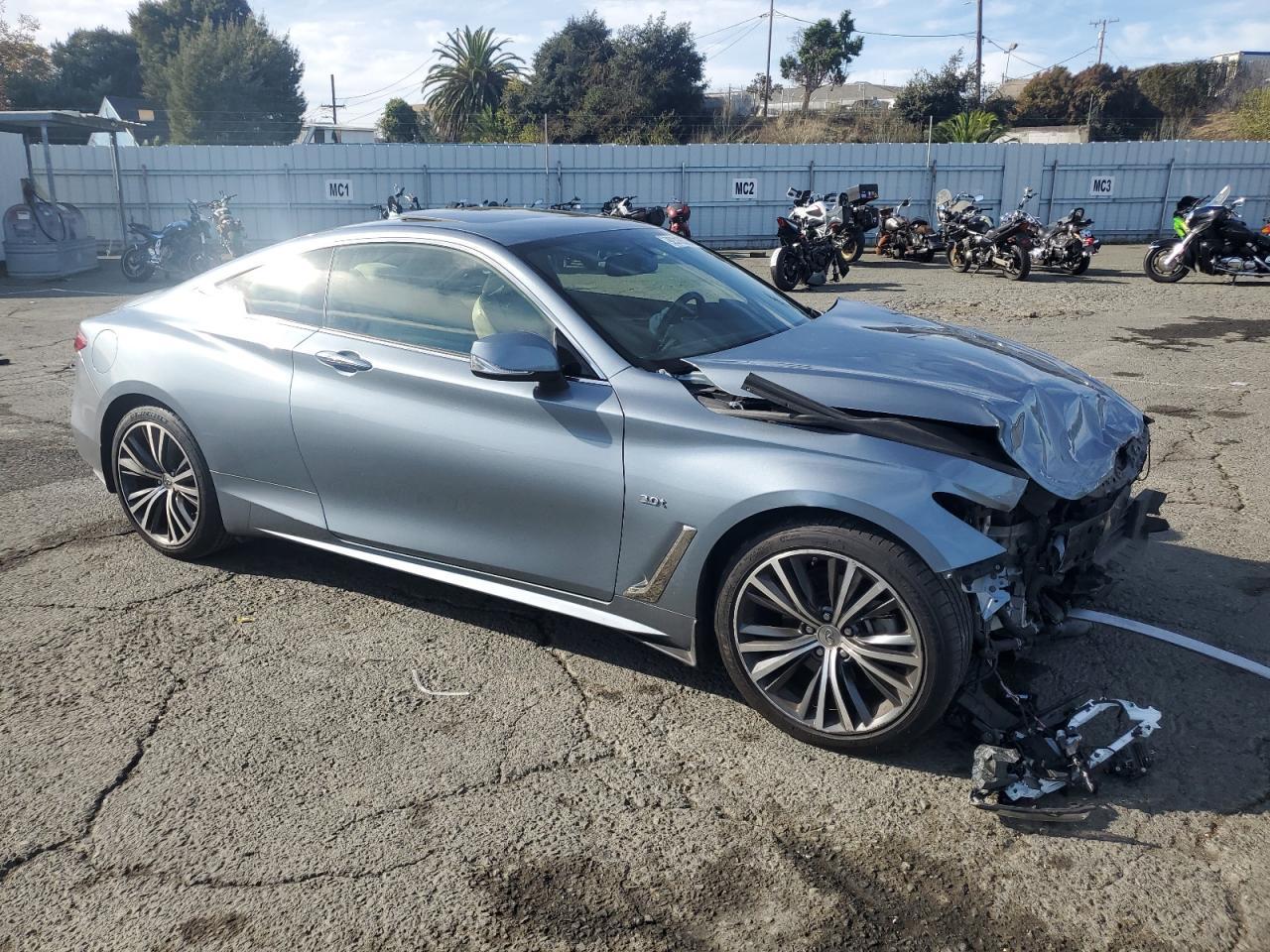 2017 INFINITI Q60