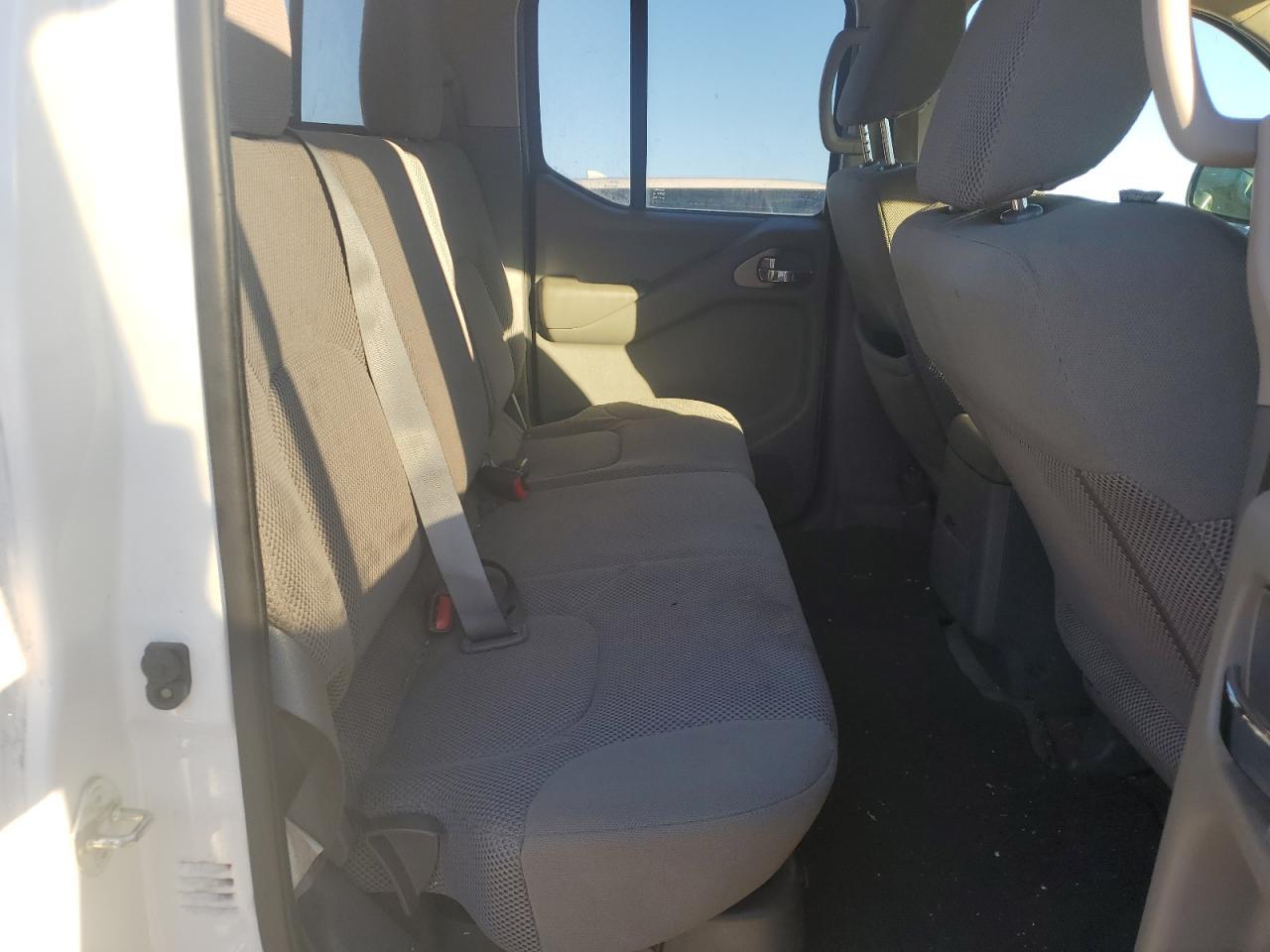 2017 NISSAN Frontier