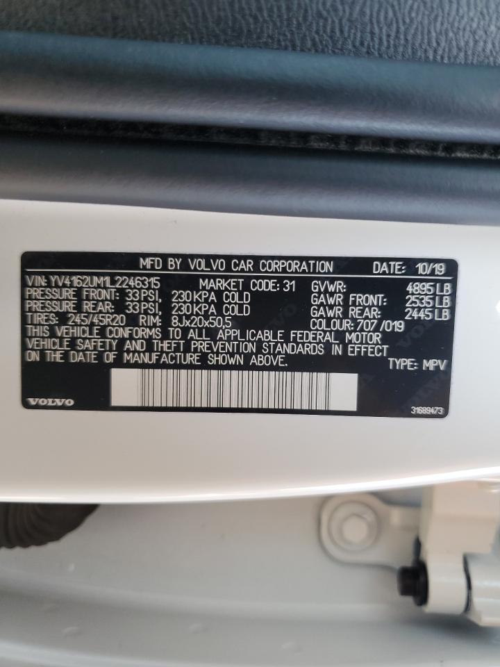 2020 VOLVO XC40