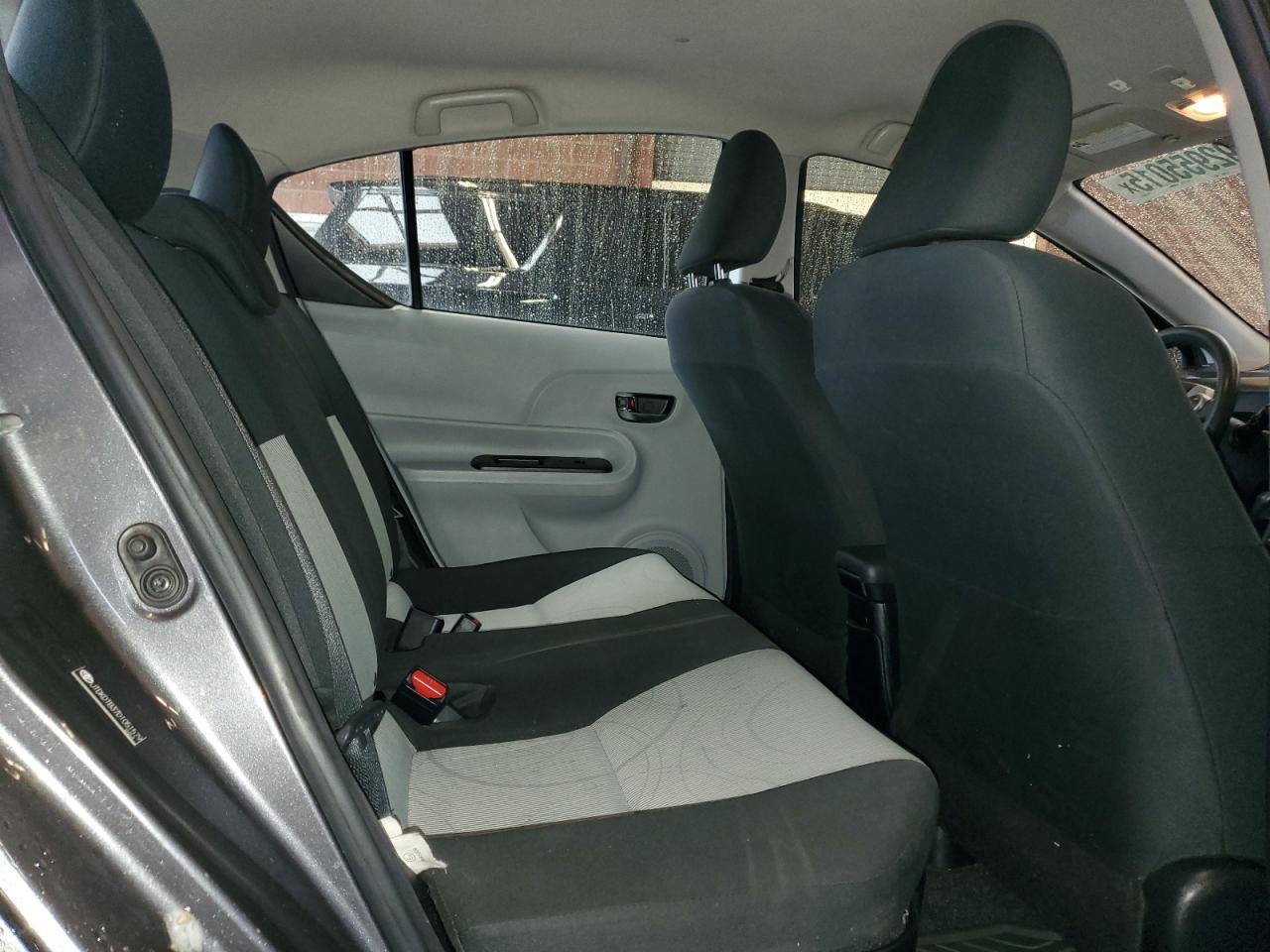 2013 TOYOTA Prius c