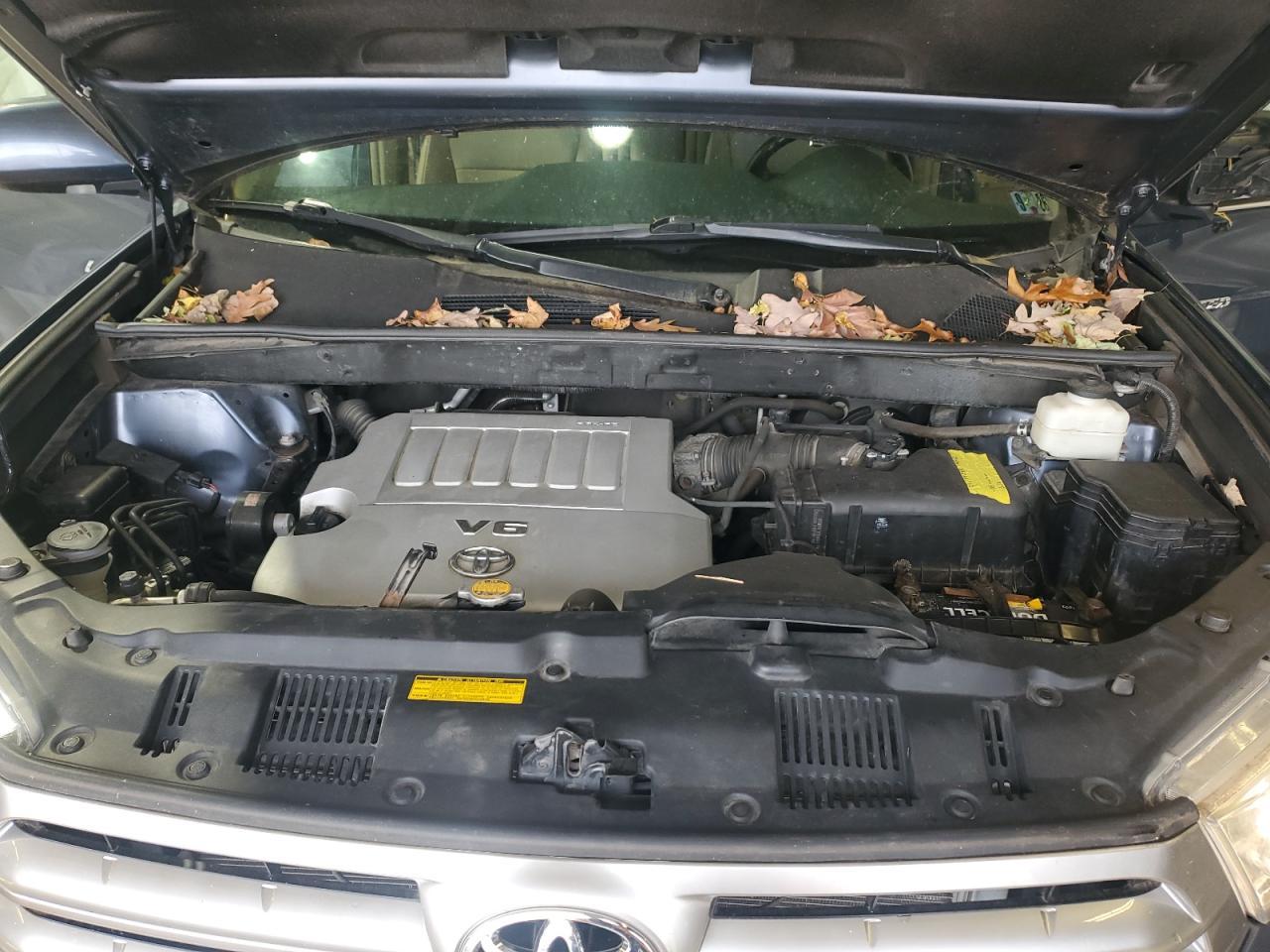 2012 TOYOTA HIGHLANDER