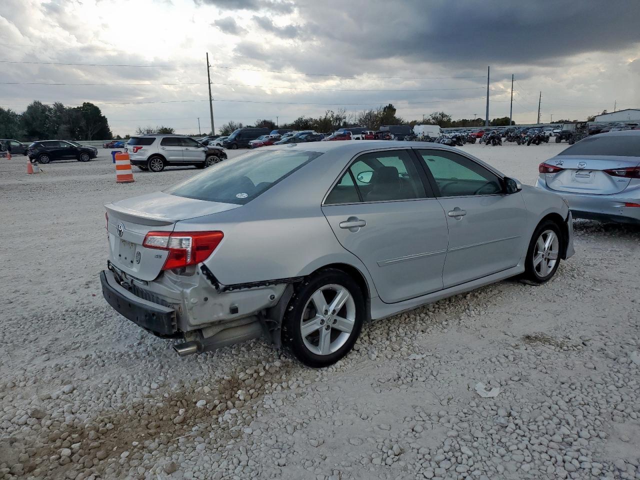 2014 TOYOTA CAMRY