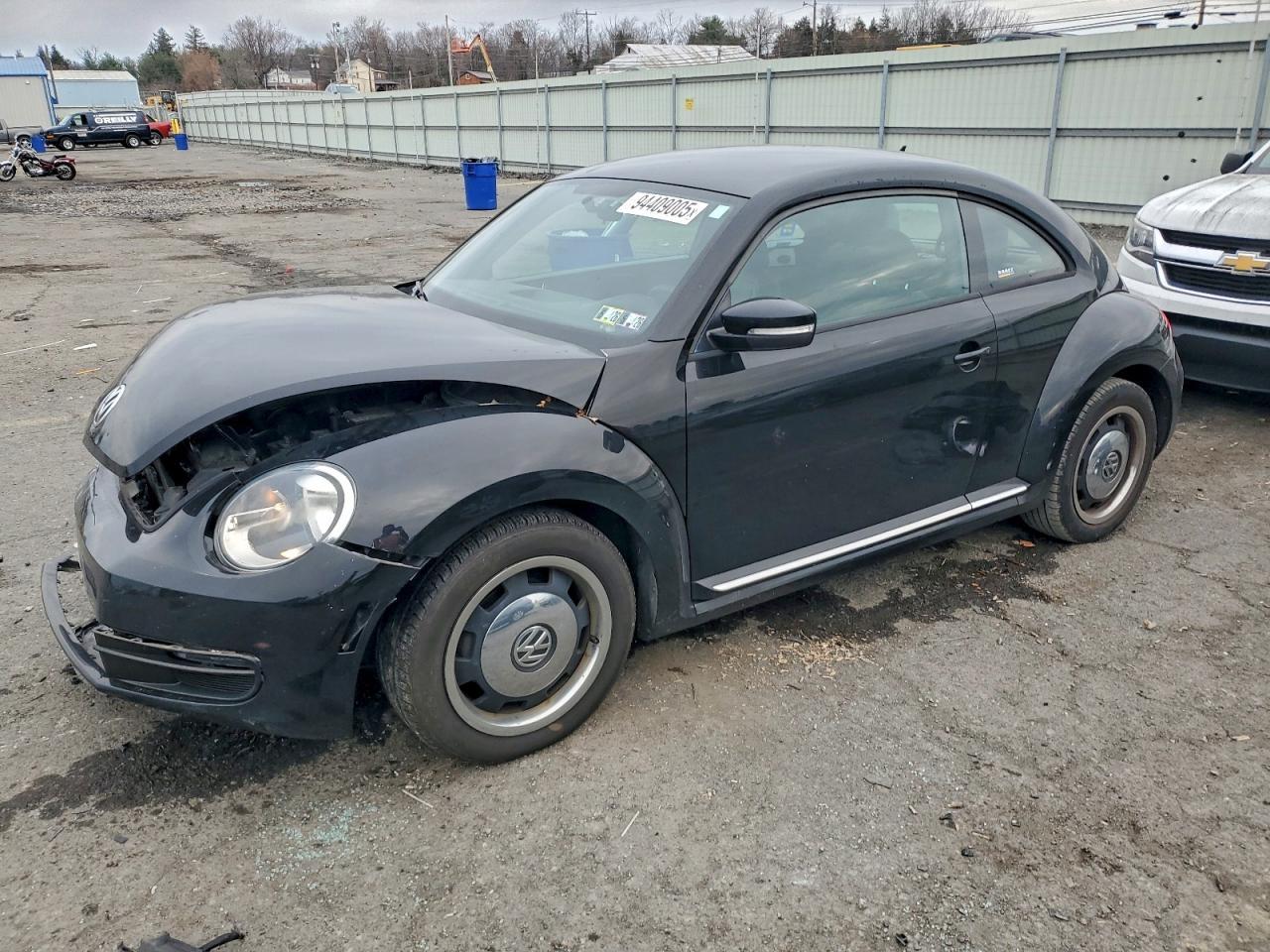 2012 VOLKSWAGEN Beetle