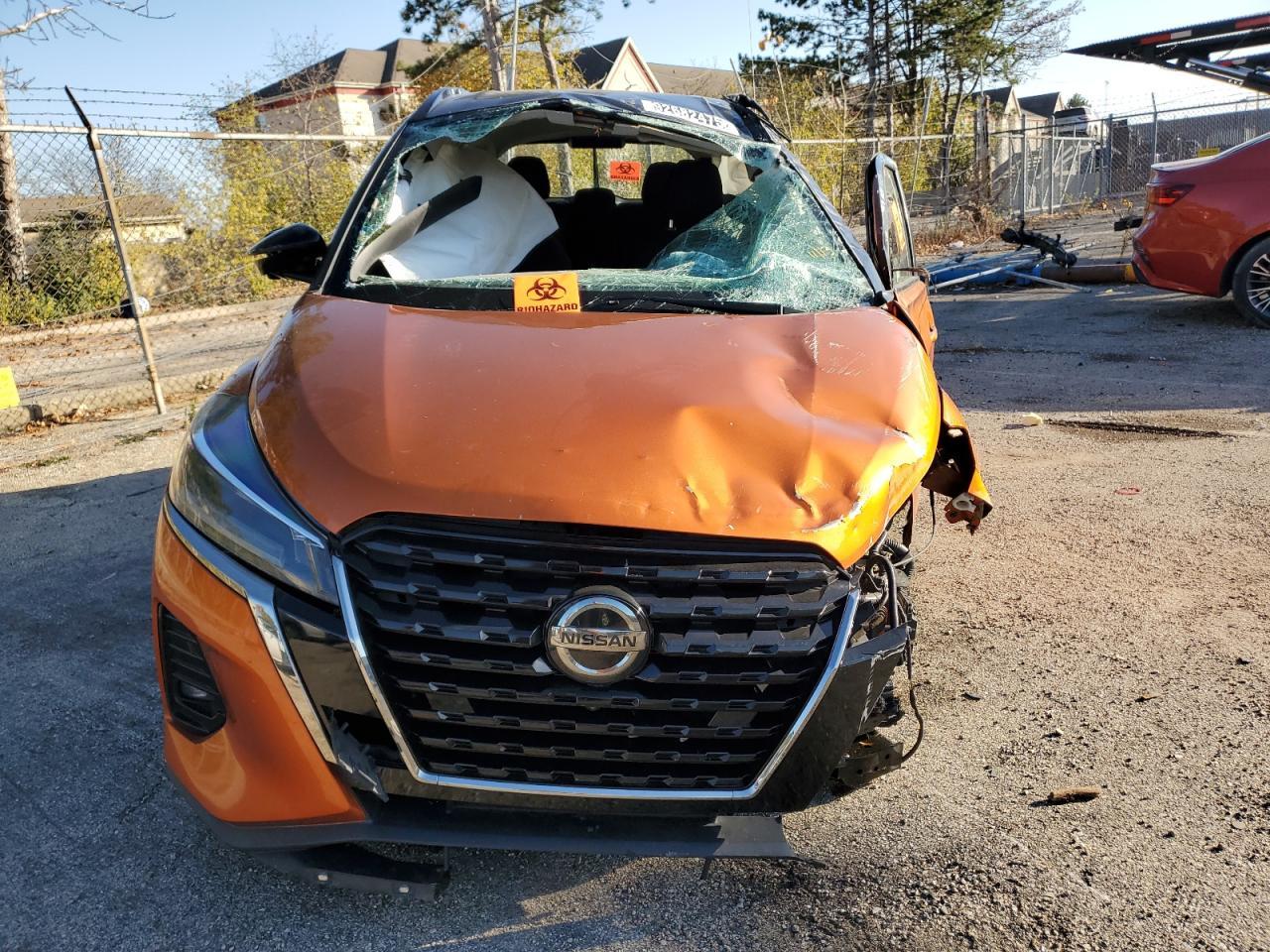2021 NISSAN KICKS