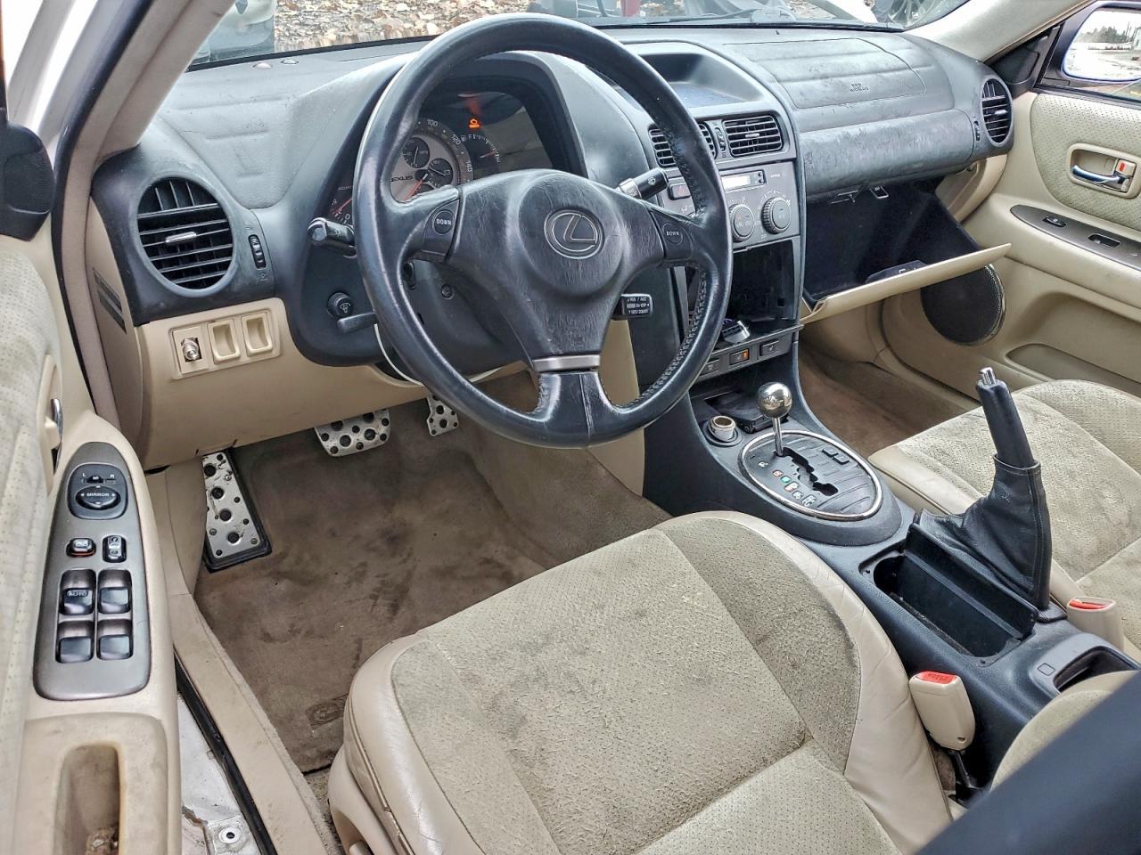 2002 LEXUS IS 300