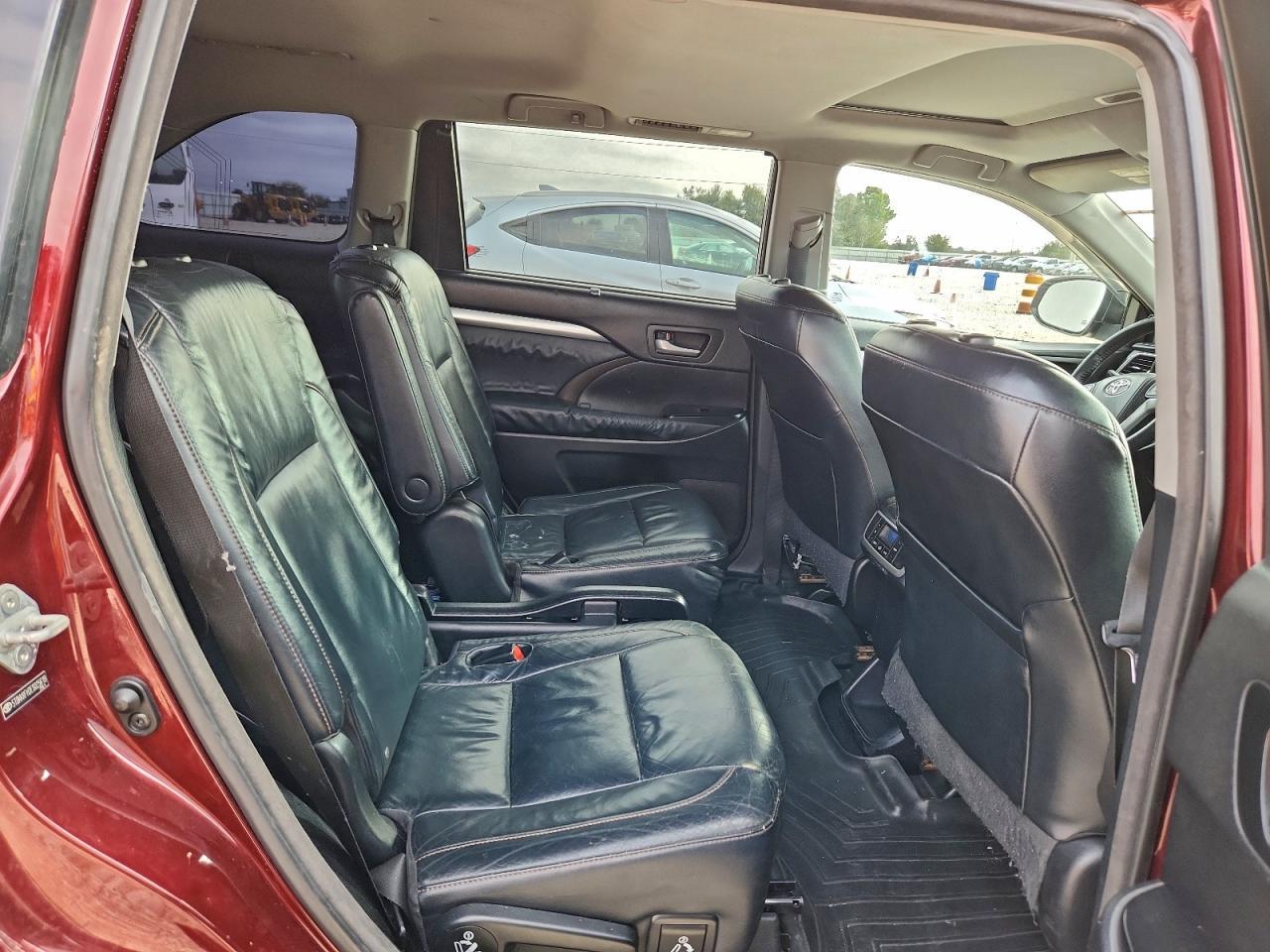 2014 TOYOTA HIGHLANDER