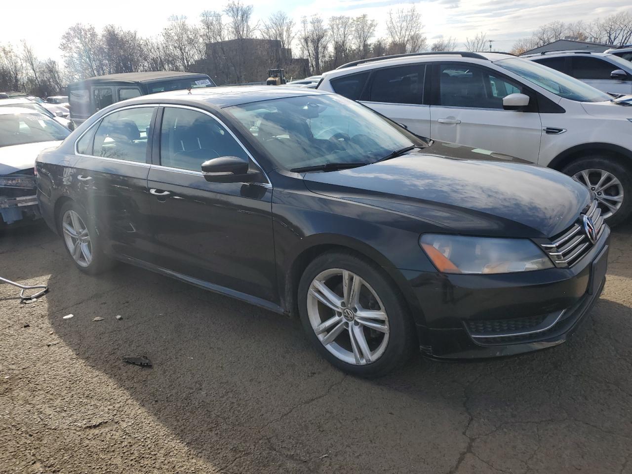 2014 VOLKSWAGEN Passat