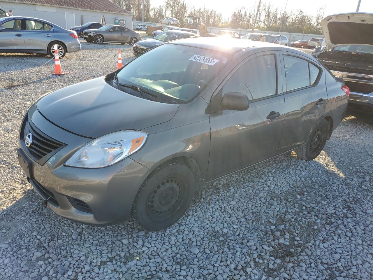 2014 NISSAN VERSA