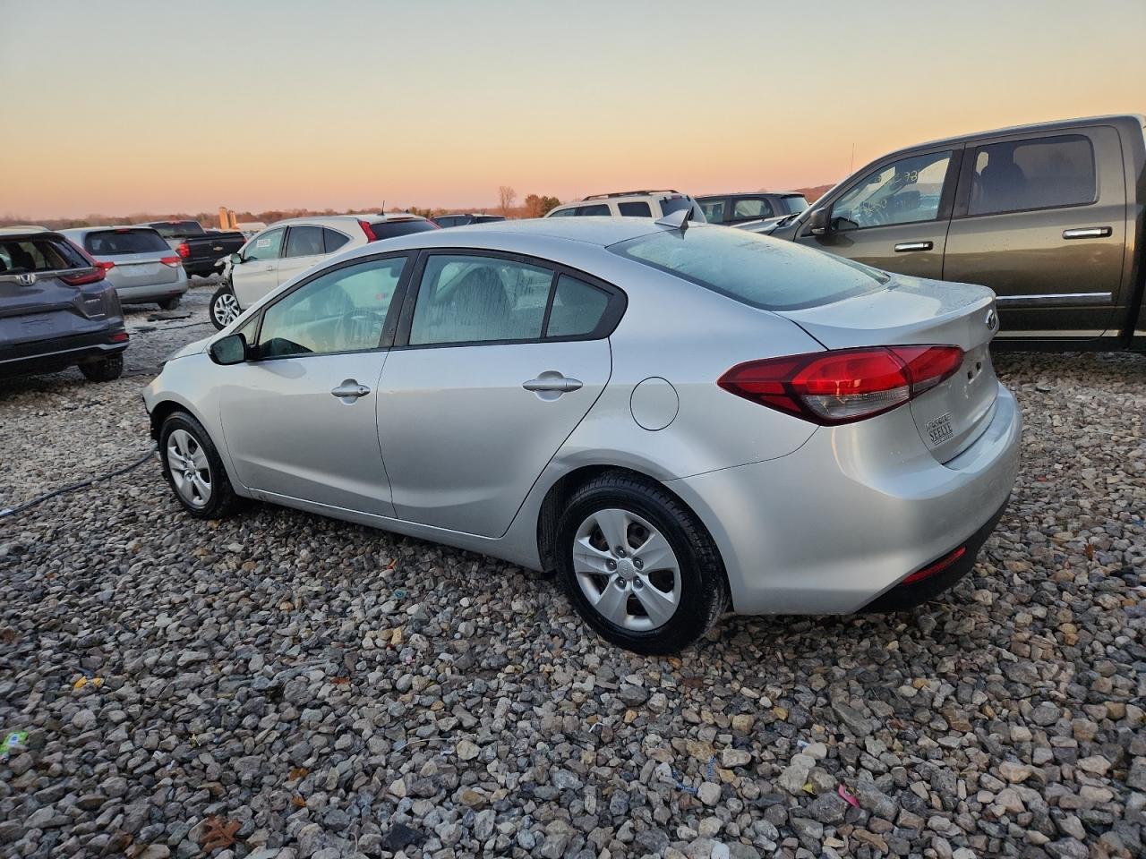 2017 KIA FORTE