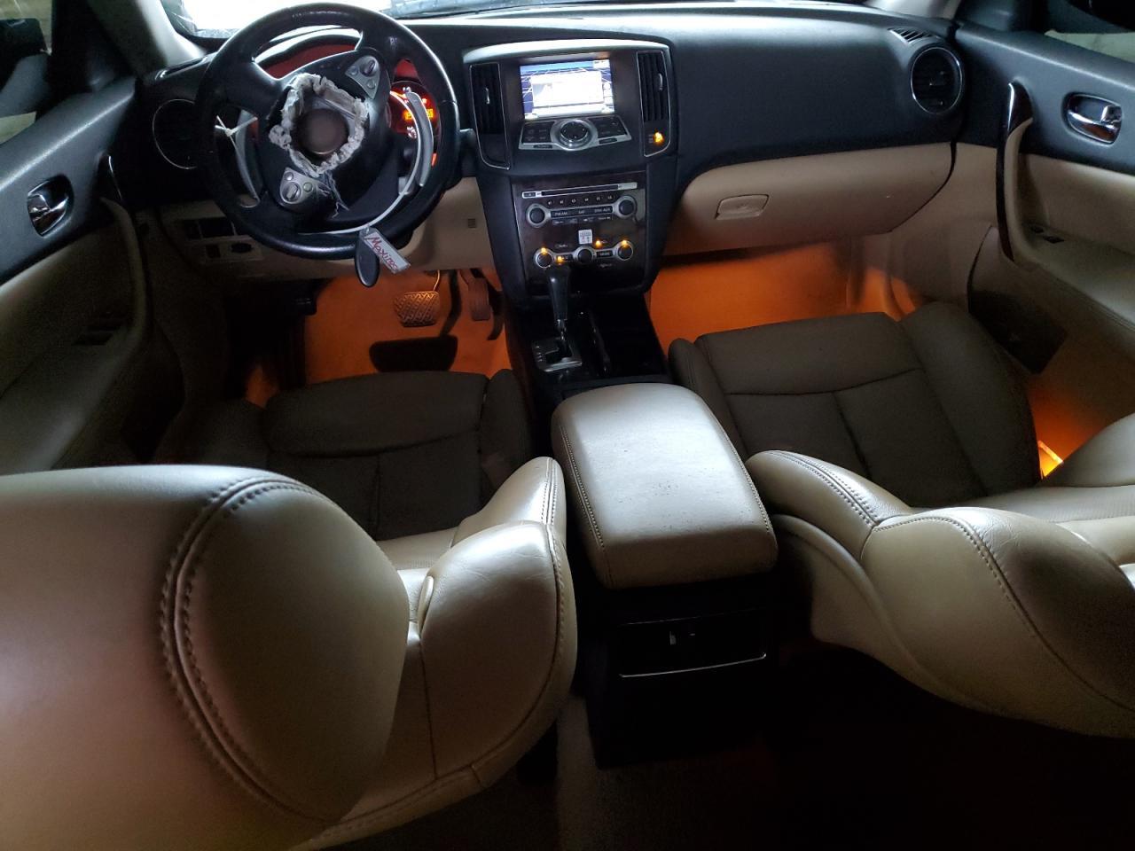 2011 NISSAN Maxima