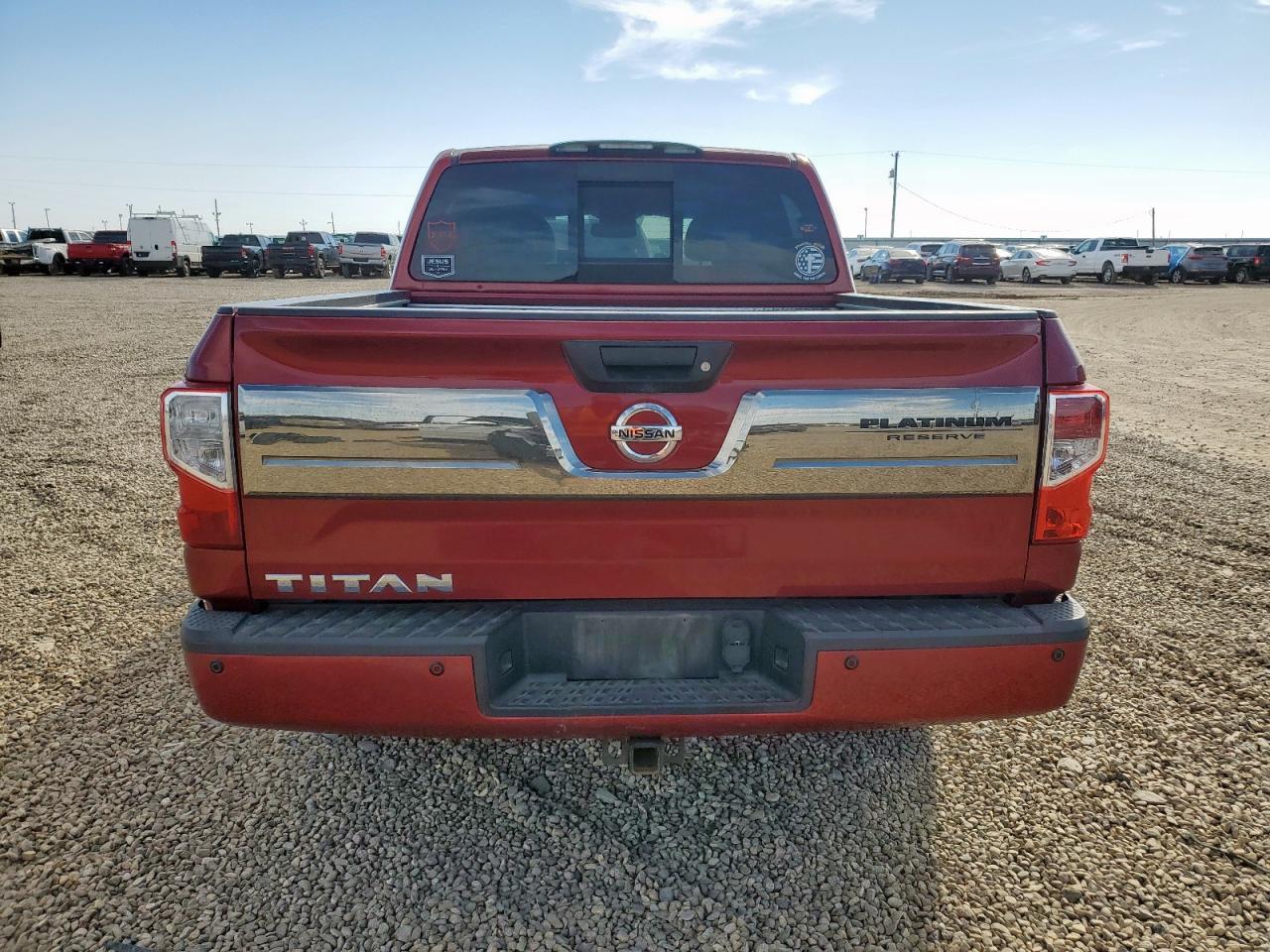 2017 NISSAN Titan