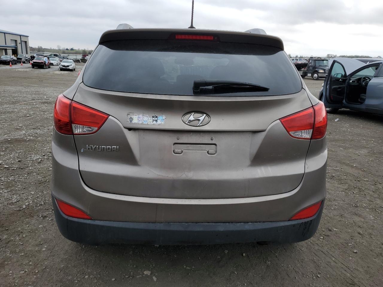 2011 HYUNDAI TUCSON