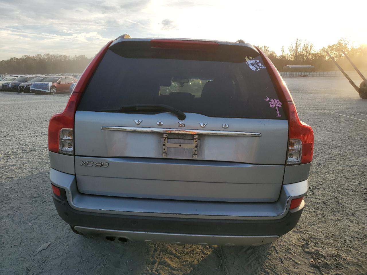 2011 VOLVO XC90