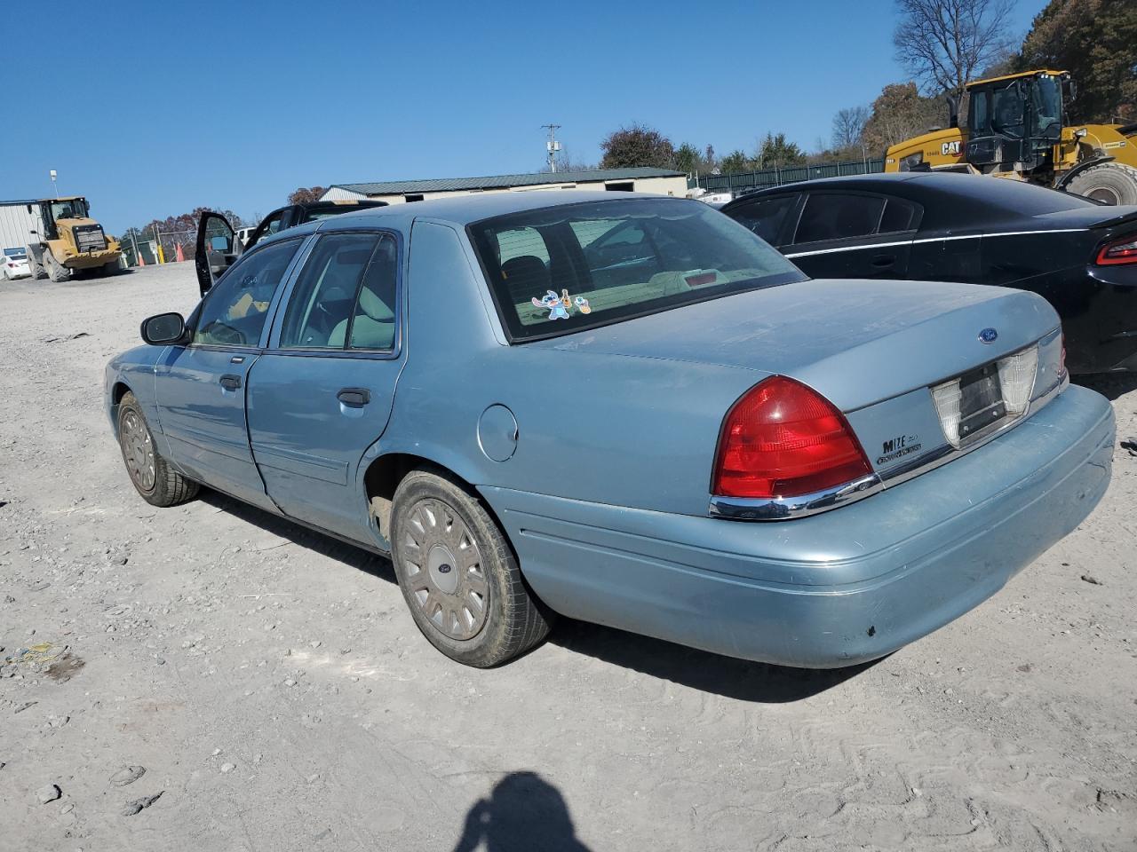 2004 FORD Crown Victoria