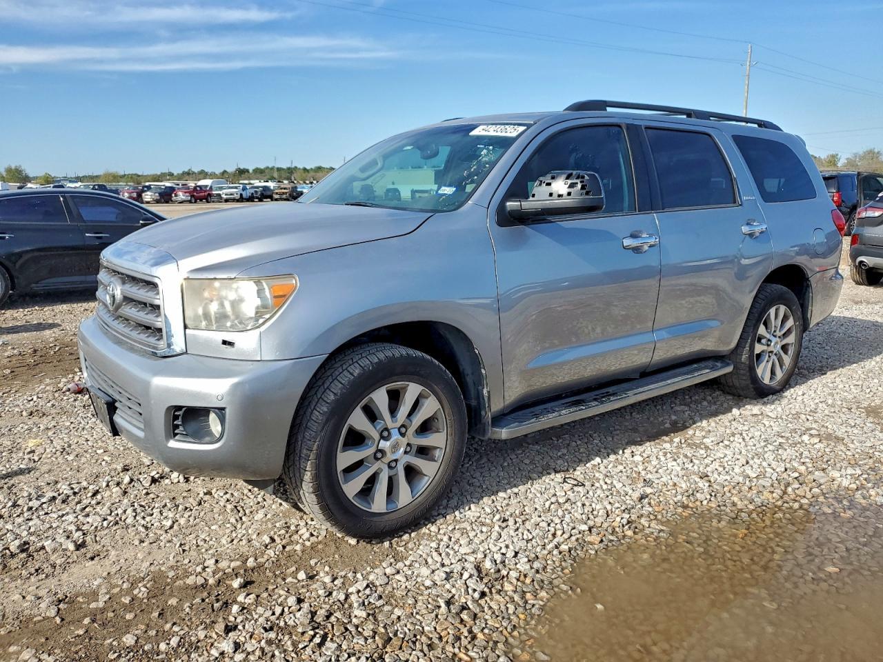 2013 TOYOTA Sequoia