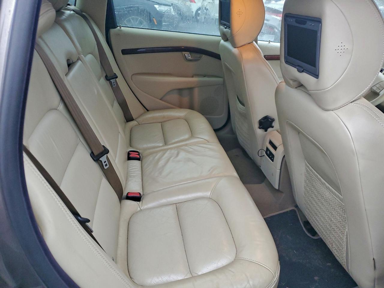 2008 VOLVO XC70