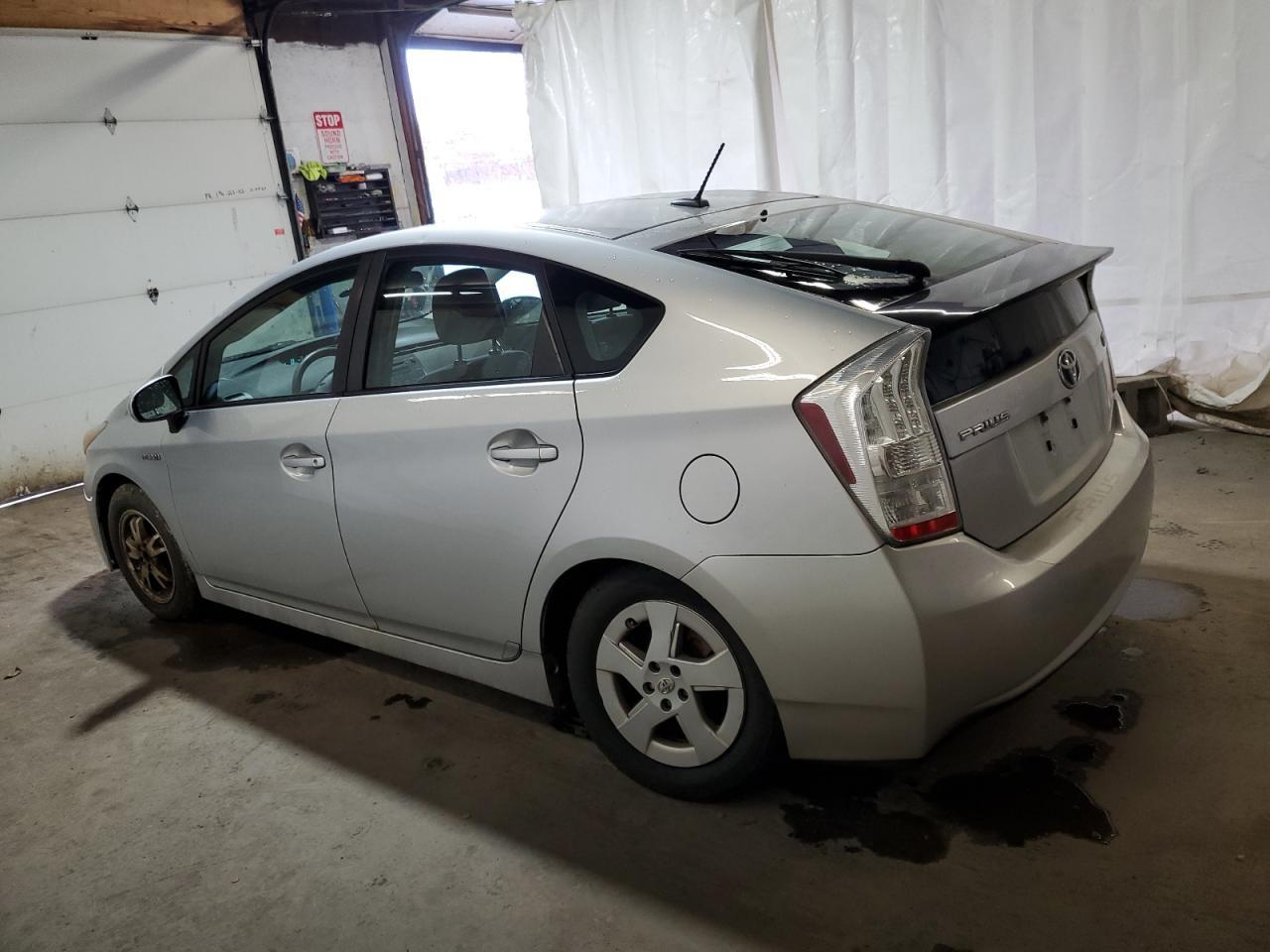 2011 TOYOTA PRIUS