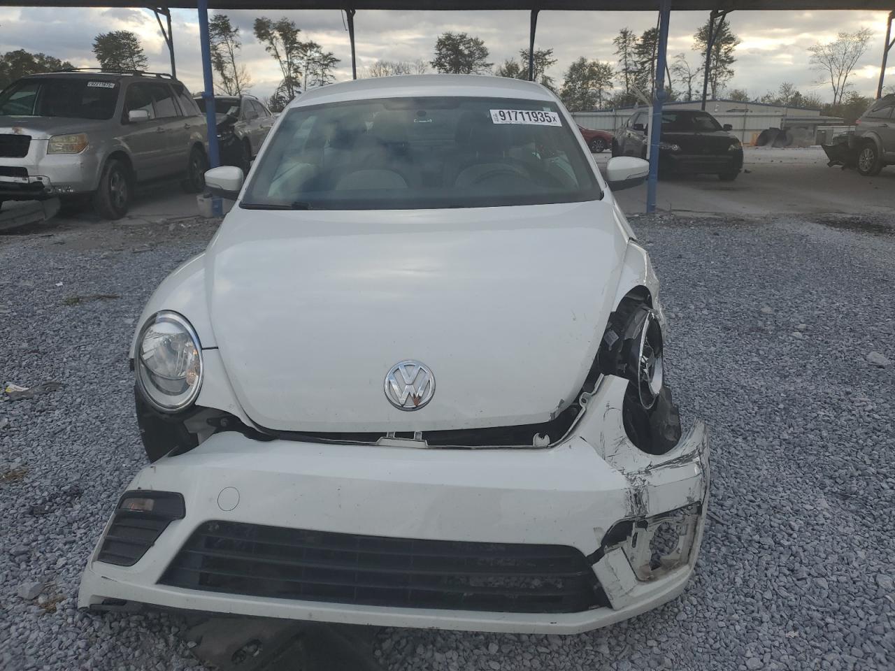 2017 VOLKSWAGEN Beetle