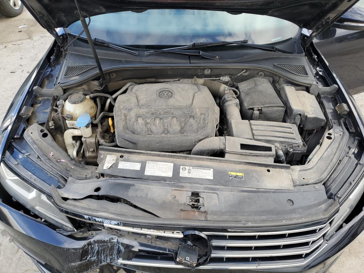2018 VOLKSWAGEN Passat