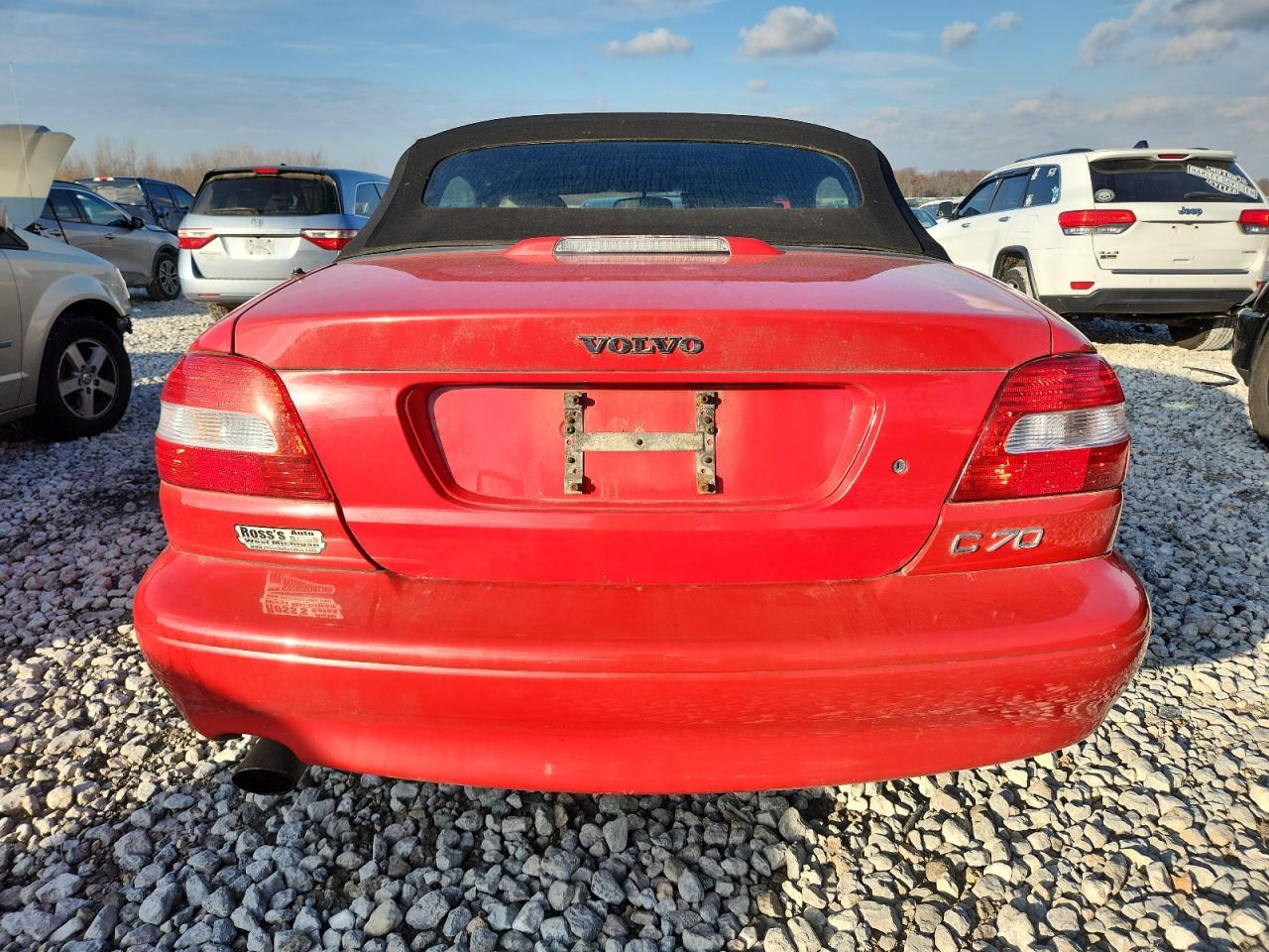 2004 VOLVO C70