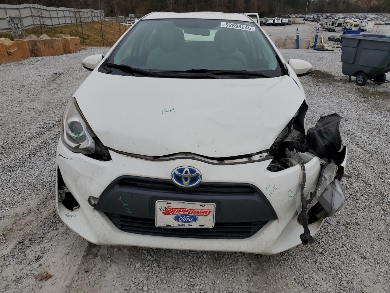 2015 TOYOTA Prius c
